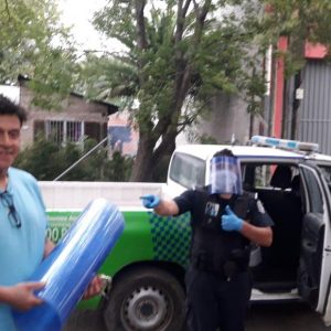 Primer entrega de Oeste Solidario a las fuerzas policiales de Moreno